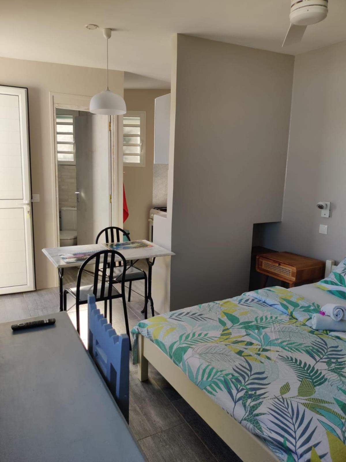 Joli Studio Cocooning & Discret, A 2Mns De La 4 Voies La Possession Exterior foto